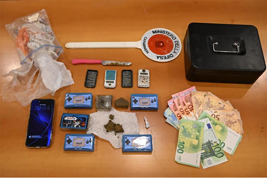 CARABINIERI DROGA 14.5.26