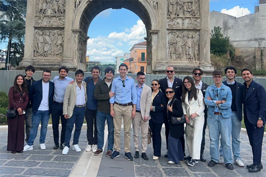 GIOVANI FORZA ITALIA CON SEGRETARIO NAZIONALE