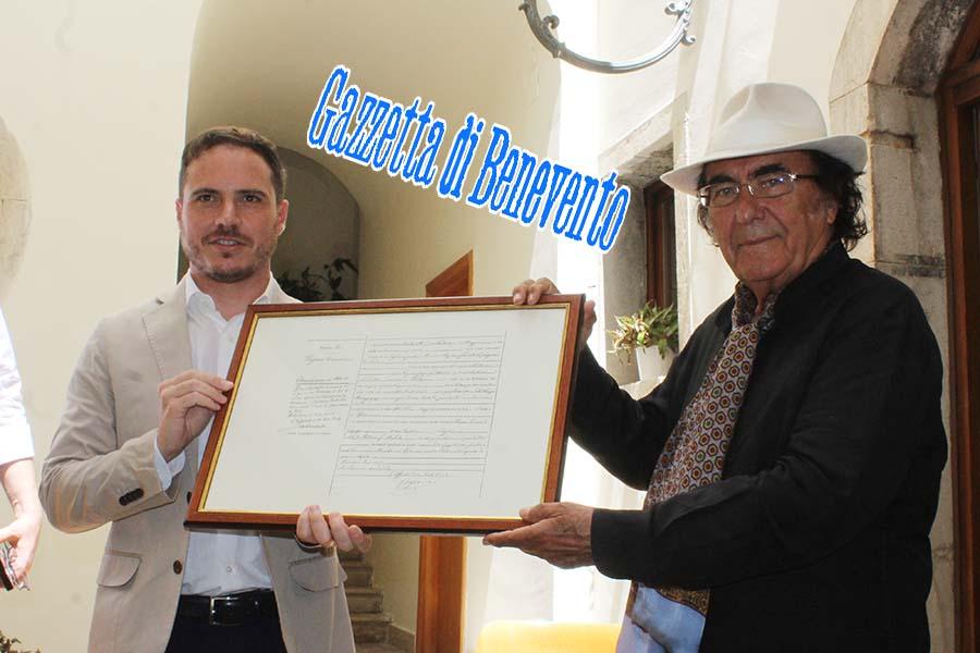 UNA VOCE PRESENTAZIONE 01