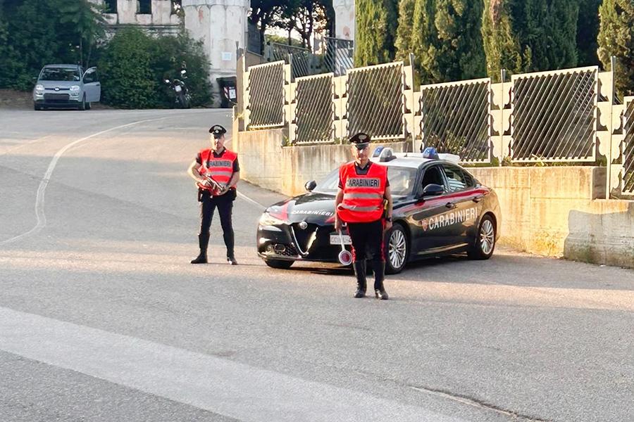 CARABINIERI VILLA DEI PAPI