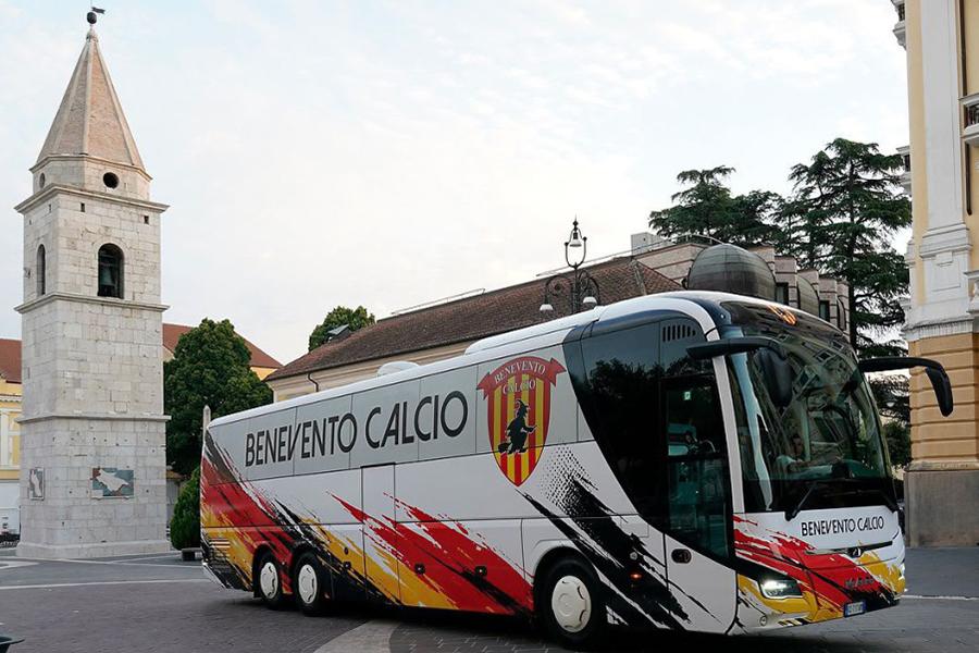 PULLMAN BENEVENTO CALCIO NUOVA LIVREA