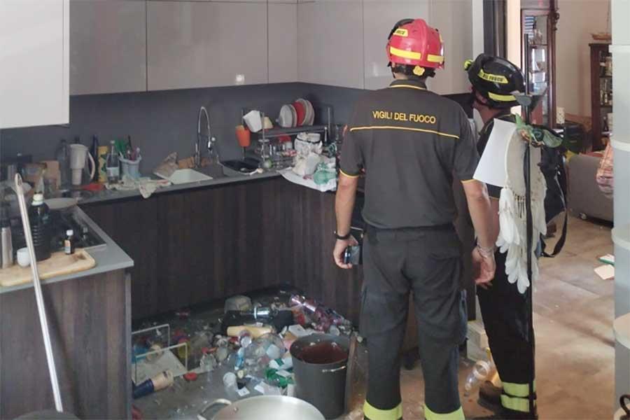 VIGILI A POZZUOLI