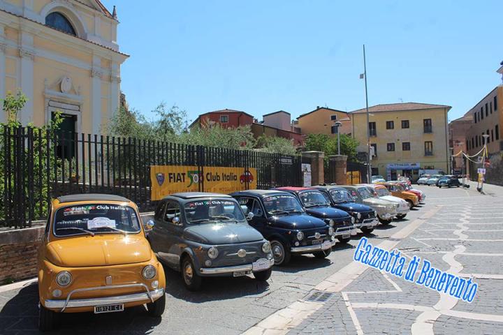 RADUNO FIAT 500 02
