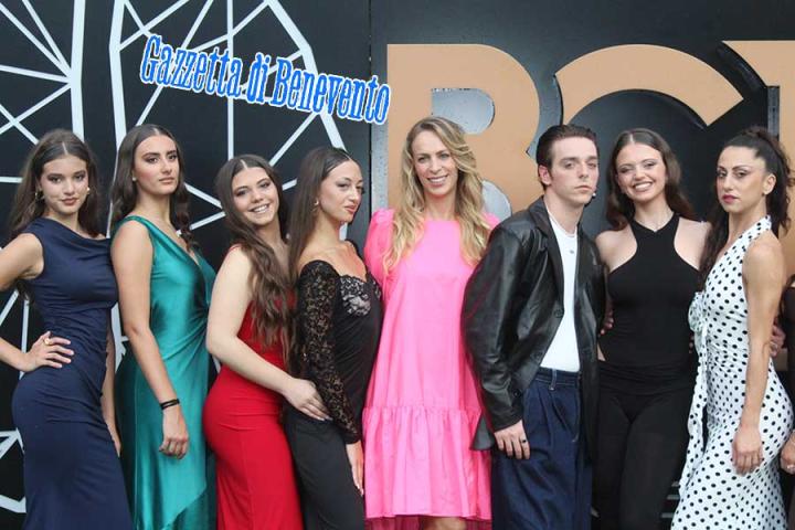ANNI LUCE 23