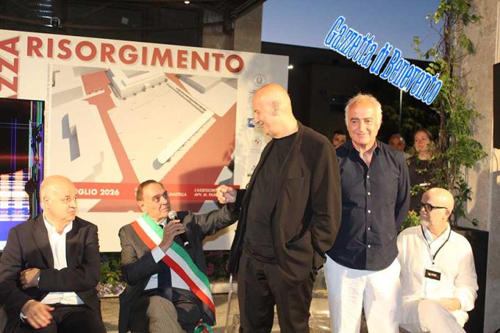 INAUGURAZIONE PIAZZA 09