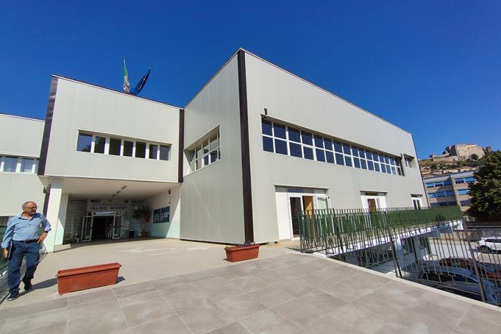 ISTITUTO ALDO MORO MONTESARCHIO NUOVA SEDE 2