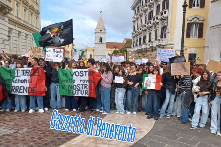 MANIFESTAZIONE STUDENTESCA 03