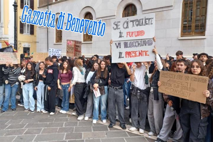 MANIFESTAZIONE STUDENTESCA 04