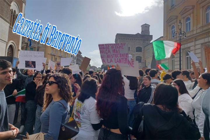 MANIFESTAZIONE STUDENTESCA 13